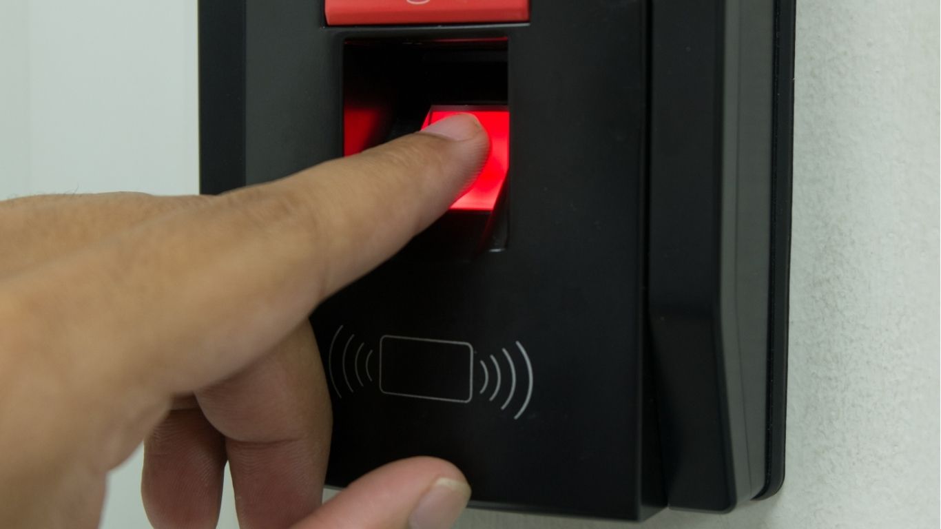 Máy Chấm Công Wise Eye ON39 Có Tốt Không? Đánh Giá Chi Tiết
