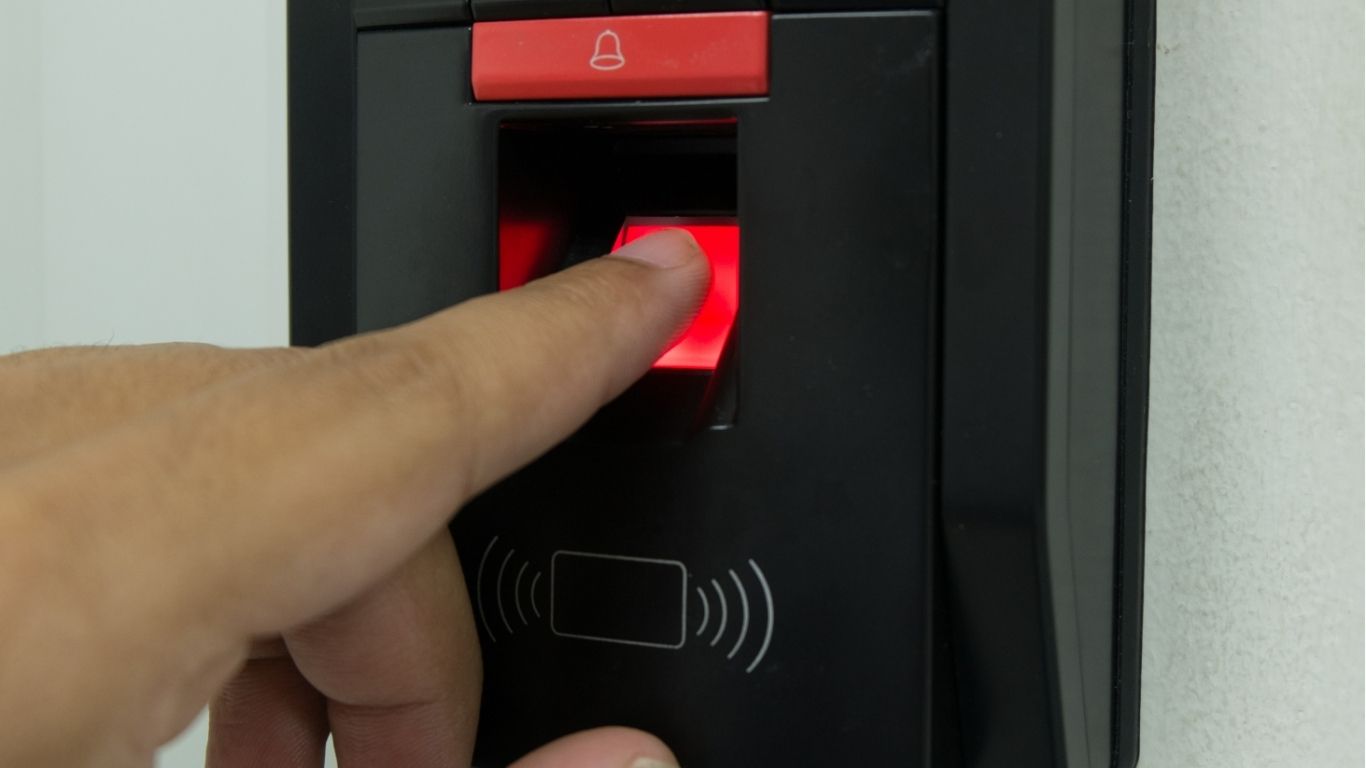 Những Sai Lầm Khi Chọn Phần Mềm Chấm Công Miễn Phí